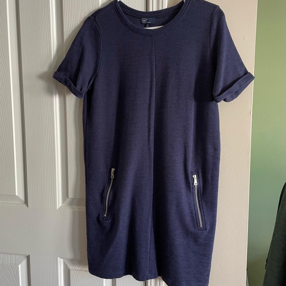 Short sleeve sweatshirt dress with pockets